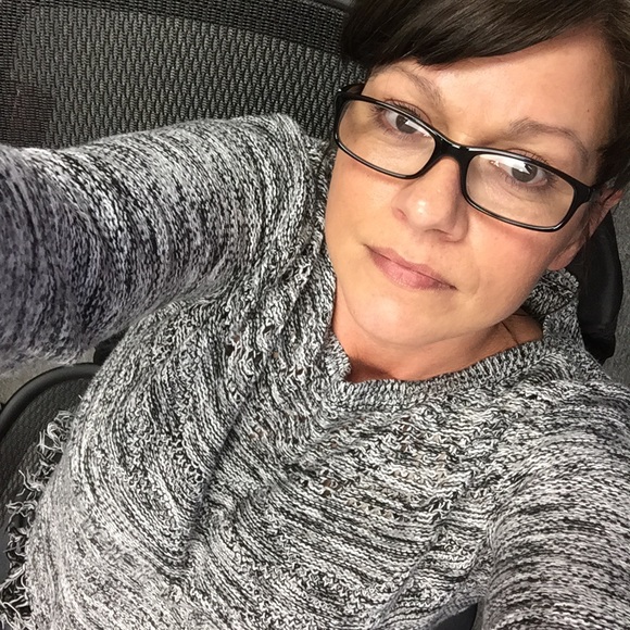 Meet your Posher, Adrienne - Picture 1 of 1